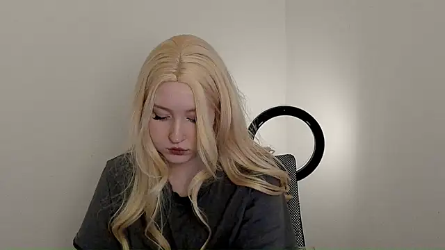 Snapshot of Stella_MoonLight chatting on December 20, 2025, 4:36 pm Stella MoonLight online show from December 20, 2025, 4:36 pm