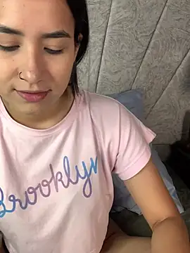 Val12777 online show from March 25, 2026, 12:00 pm