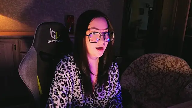 Snapshot of AnneAverry chatting on February 11, 2026, 7:57 am AnneAverry online show from February 11, 2026, 7:57 am