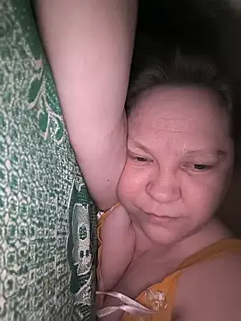 Snapshot of -Queen- chatting on February 10, 2026, 12:20 pm -Queen- online show from February 10, 2026, 12:20 pm