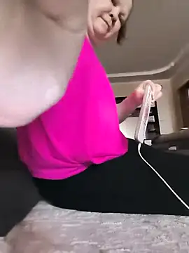 Snapshot of -Queen- chatting on February 12, 2026, 12:22 pm -Queen- online show from February 12, 2026, 12:22 pm