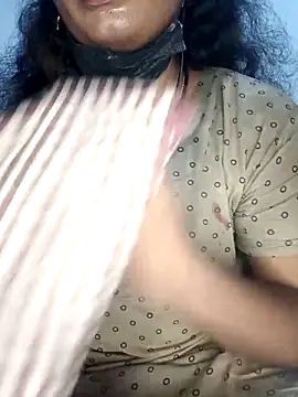 Snapshot of tamilsaisree chatting on April 18, 2026, 4:33 pm tamilsaisree online show from April 18, 2026, 4:33 pm
