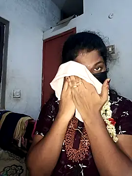 Snapshot of tamilsaisree chatting on April 28, 2026, 5:18 pm tamilsaisree online show from April 28, 2026, 5:18 pm