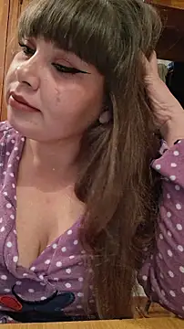 Snapshot of Florazaira2 chatting on December 15, 2025, 8:13 pm Florazaira2 online show from December 15, 2025, 8:13 pm