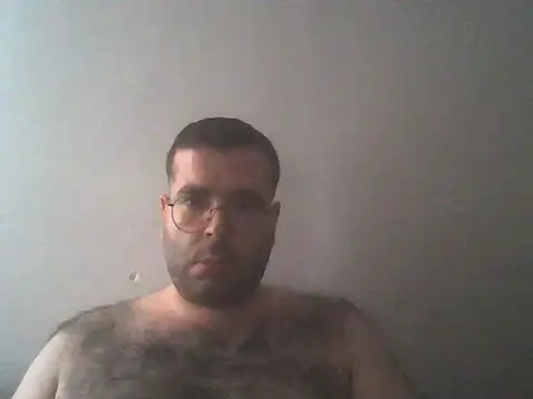 kkadam1 online show from April 16, 2026, 5:41 am