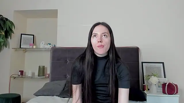 Snapshot of AdrianaCult chatting on February 21, 2026, 1:01 pm AdrianaCult online show from February 21, 2026, 1:01 pm