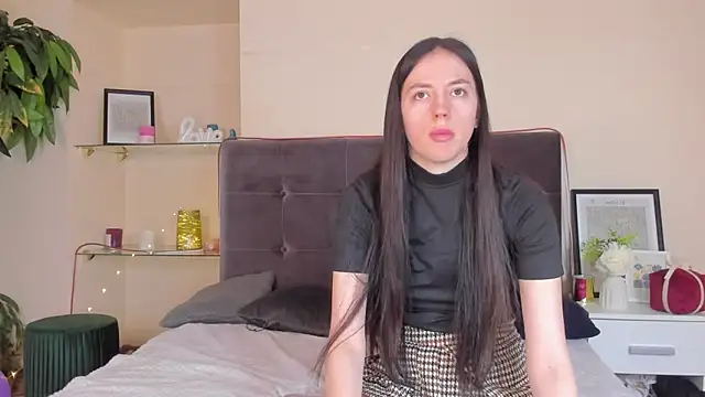 Snapshot of AdrianaCult chatting on February 25, 2026, 6:23 am AdrianaCult online show from February 25, 2026, 6:23 am