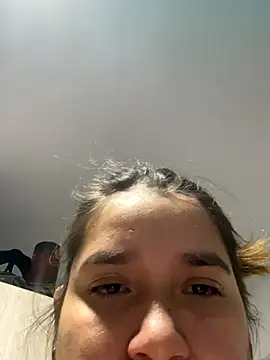 Snapshot of R-OMINALAPELIGROSA21 chatting on December 15, 2025, 1:21 am R-OMINALAPELIGROSA21 online show from December 15, 2025, 1:21 am