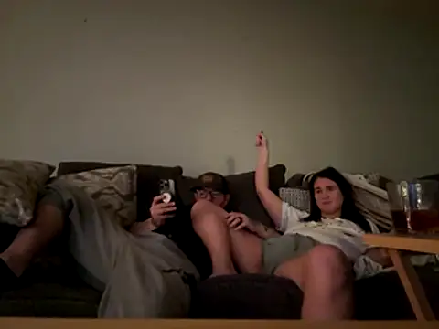 Sexcapades2025 online show from December 18, 2025, 12:38 am