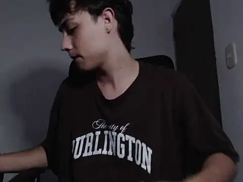 T-PHotxCouple online show from April 12, 2026, 3:44 am