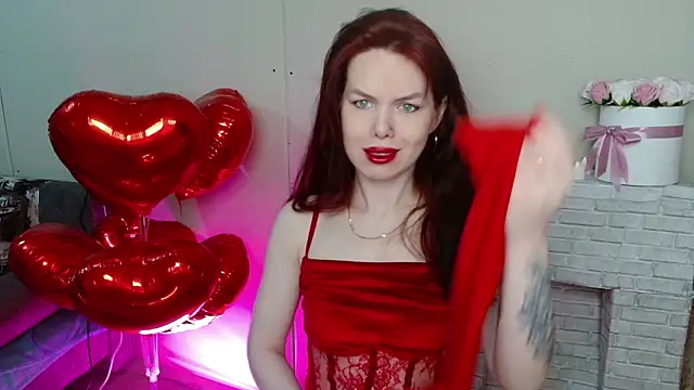 hot neighbor online show from February 11, 2026, 3:33 am