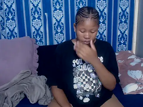 TemptingCloeXx online show from January 9, 2026, 4:37 am