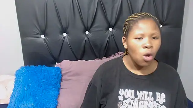 TemptingCloeXx online show from March 11, 2026, 6:36 pm