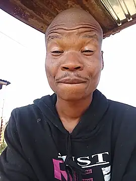 thabisozxz online show from May 18, 2026, 11:05 am