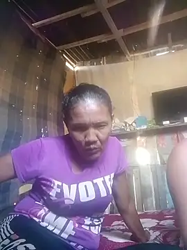 Snapshot of sara_milf777 chatting on January 6, 2026, 7:06 pm sara milf777 online show from January 6, 2026, 7:06 pm