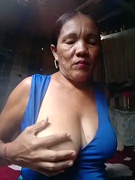 Snapshot of sara_milf777 chatting on April 17, 2026, 5:16 pm sara milf777 online show from April 17, 2026, 5:16 pm
