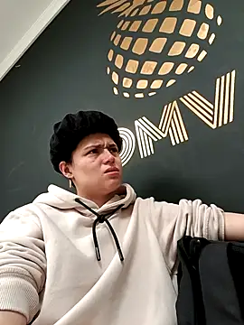 Snapshot of MapeDiamond chatting on January 10, 2026, 12:51 pm MapeDiamond online show from January 10, 2026, 12:51 pm