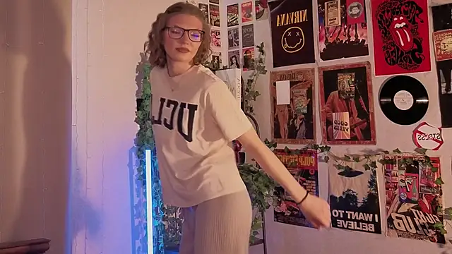 JeaneneWoltz online show from January 14, 2026, 10:10 am