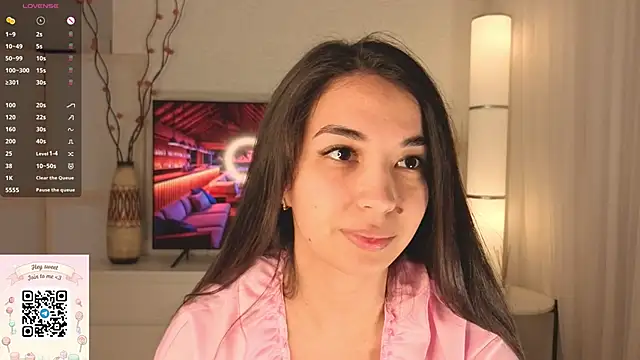 EmmyNoel online show from June 2, 2026, 7:05 pm
