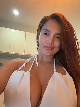 Snapshot of lara_beker chatting on June 9, 2026, 7:14 pm lara beker online show from June 9, 2026, 7:14 pm