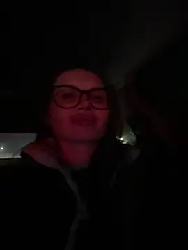 Snapshot of AliviaXvibe chatting on December 16, 2025, 5:18 pm AliviaXvibe online show from December 16, 2025, 5:18 pm