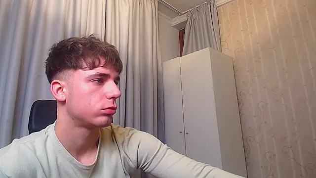 Snapshot of KellenWest chatting on February 17, 2026, 5:04 am KellenWest online show from February 17, 2026, 5:04 am