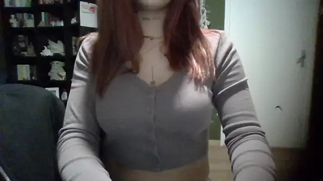 Snapshot of babyfireee chatting on December 18, 2025, 8:26 pm babyfireee online show from December 18, 2025, 8:26 pm