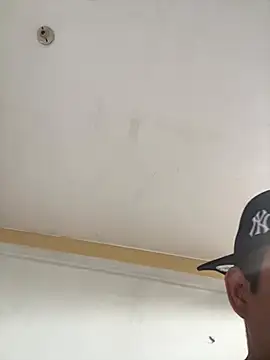 josetc27 online show from December 15, 2025, 7:51 pm