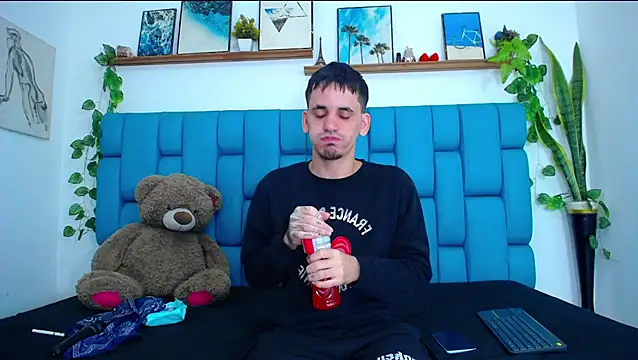 boy Dirty X online show from February 1, 2026, 5:28 am