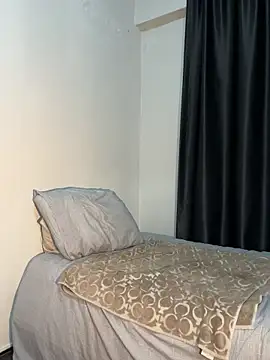 Snapshot of LiaCuti chatting on February 14, 2026, 11:01 pm LiaCuti online show from February 14, 2026, 11:01 pm