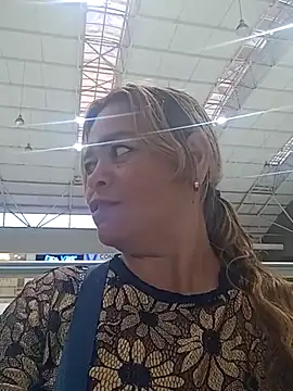 Snapshot of Tinkerbell0920 chatting on April 10, 2026, 10:36 pm Tinkerbell0920 online show from April 10, 2026, 10:36 pm