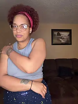 SweeTexasKyn online show from May 2, 2026, 1:43 am