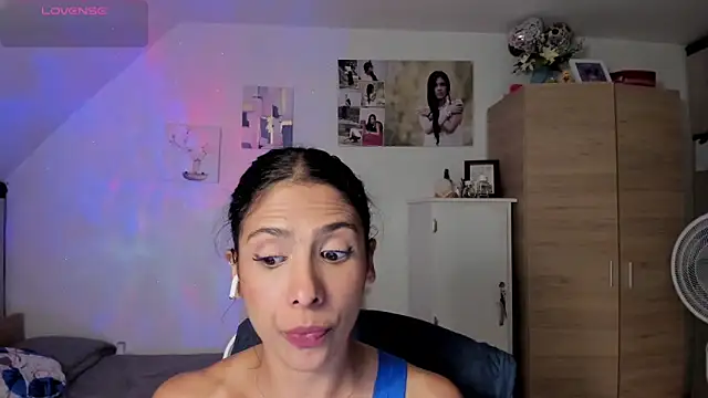 Snapshot of VEROSlen- chatting on May 26, 2026, 2:51 am VEROSlen- online show from May 26, 2026, 2:51 am