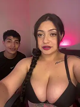 Snapshot of Amyy_1 chatting on December 16, 2025, 9:20 pm Amyy 1 online show from December 16, 2025, 9:20 pm