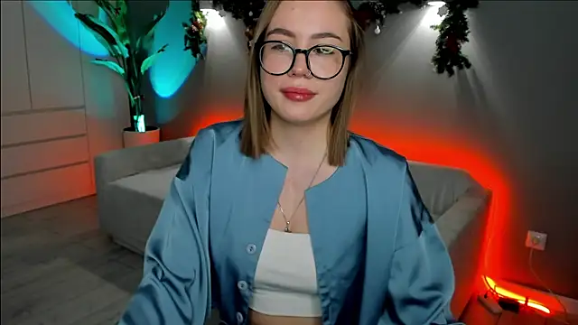 Snapshot of Aurelia_Voss chatting on December 22, 2025, 6:43 am Aurelia Voss online show from December 22, 2025, 6:43 am