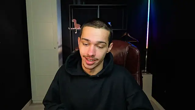 KaydenDrew online show from February 18, 2026, 5:47 am