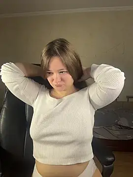 CaramelleSugarr online show from December 18, 2025, 2:34 pm