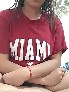 mayrakhan11 online show from February 17, 2026, 2:08 am