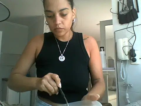 Snapshot of catherinexx1 chatting on December 16, 2025, 2:22 pm catherinexx1 online show from December 16, 2025, 2:22 pm