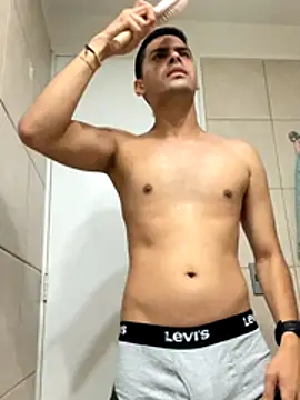 HotWhisper22 online show from December 17, 2025, 2:06 am