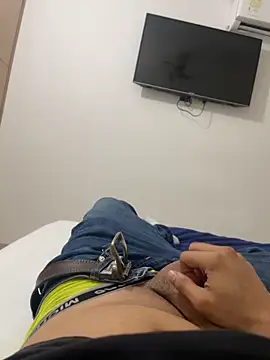 HotWhisper22 online show from February 11, 2026, 5:40 pm