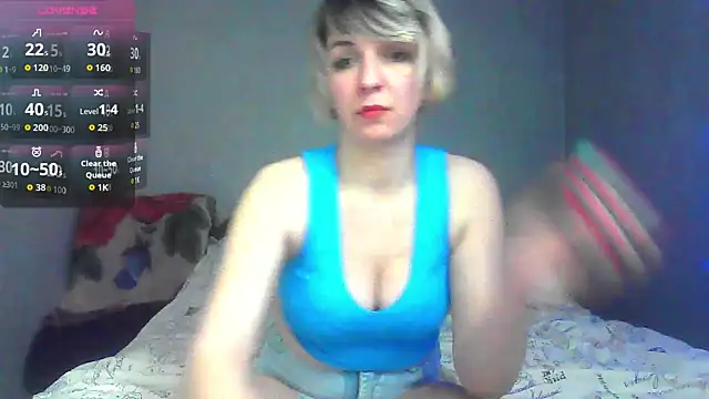 Lana Foxyy online show from April 10, 2026, 7:51 pm