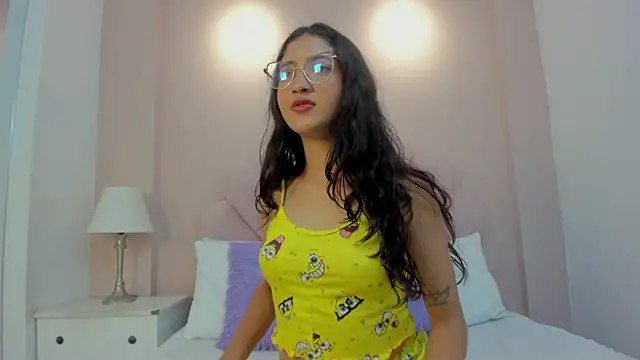 cammirose  online show from December 20, 2025, 11:17 am