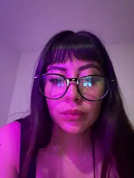 justmariee online show from May 8, 2026, 7:14 am