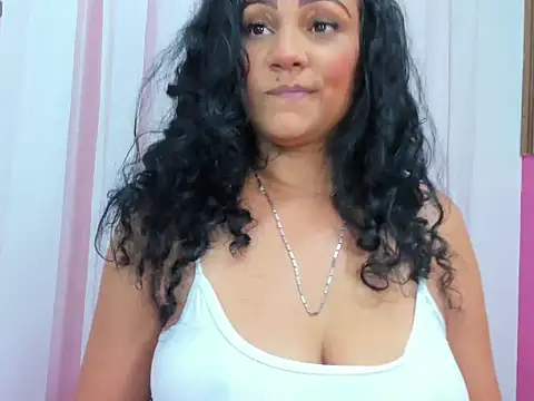 Snapshot of Bianca_slut1 chatting on December 17, 2025, 8:37 pm Bianca slut1 online show from December 17, 2025, 8:37 pm