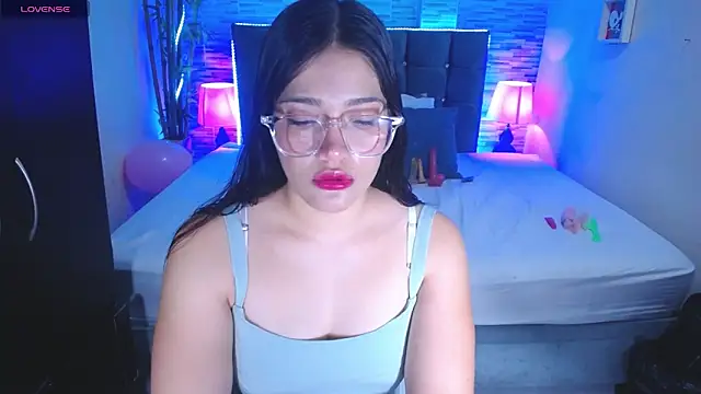 Valeri hot22 online show from February 18, 2026, 9:33 pm