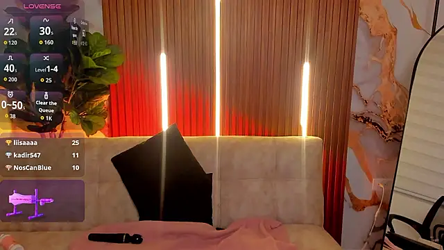 Nickie reed  online show from March 8, 2026, 2:04 am