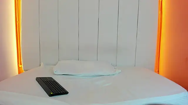 Snapshot of Sunny_OS chatting on February 7, 2026, 7:50 pm Sunny OS online show from February 7, 2026, 7:50 pm