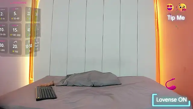 Snapshot of Sunny_OS chatting on February 19, 2026, 7:54 pm Sunny OS online show from February 19, 2026, 7:54 pm