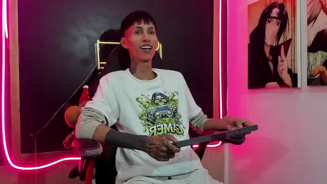 Snapshot of Daniel_Deluc77 chatting on December 18, 2025, 12:22 pm Daniel Deluc77 online show from December 18, 2025, 12:22 pm